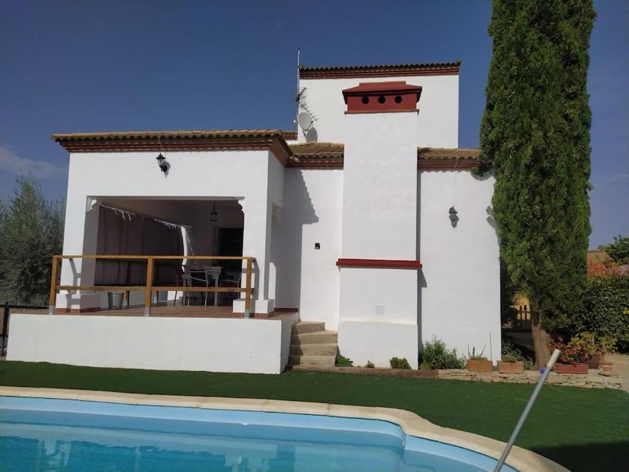 Agradable Casa Con Piscina En La Serrania. أرياتي المظهر الخارجي الصورة